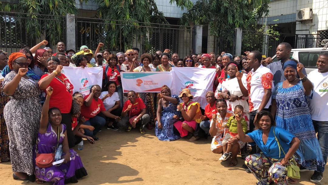 Groupe de femmes leaders de OnEstEnsemble en discussion